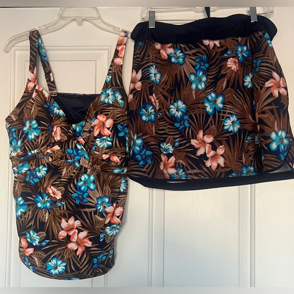 2 piece Lands End navy tropical palm print tankini and swim skirt. Size 16. - Picture 1 of 8